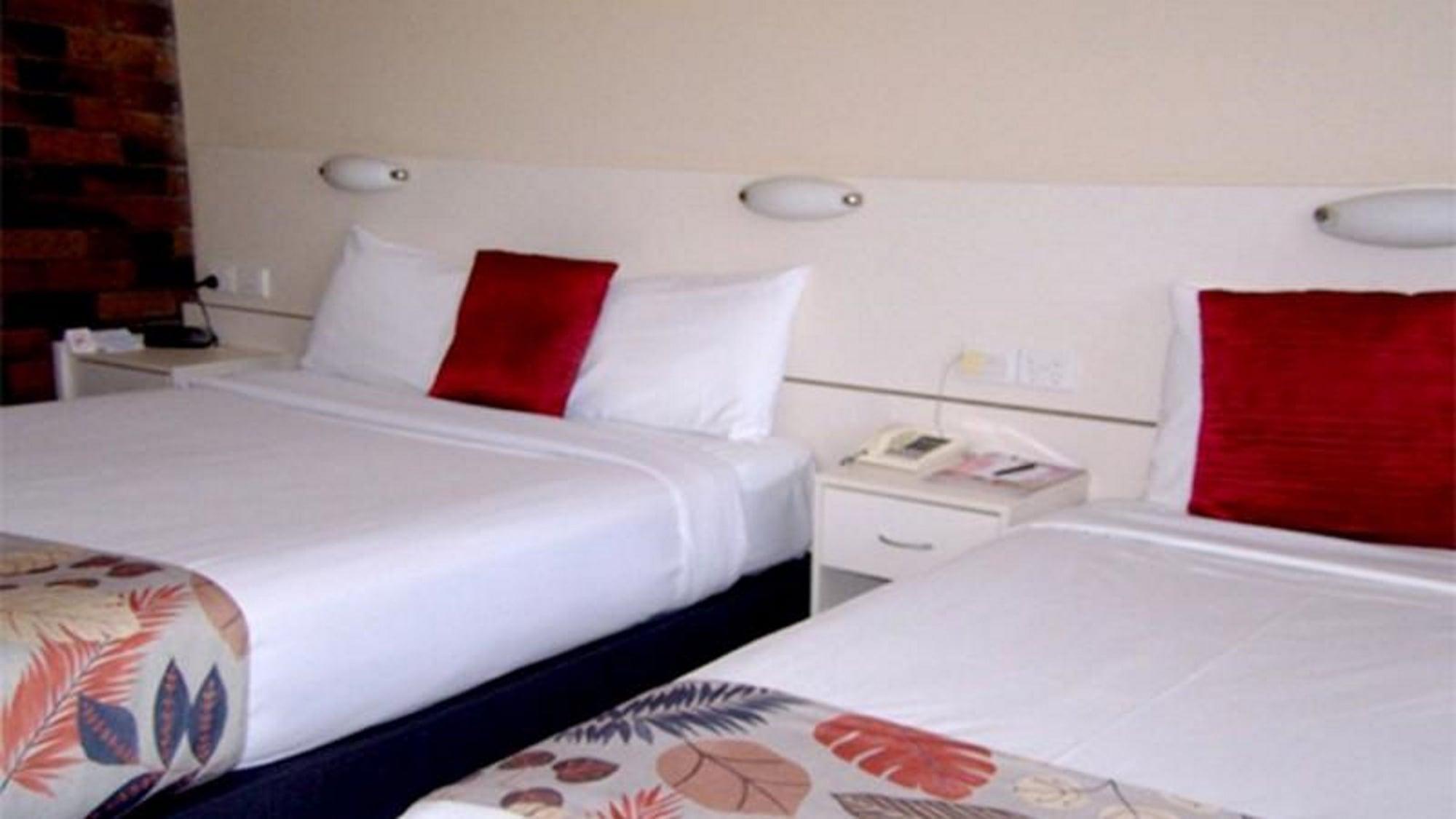 Best Western Parkside Motor Inn Coffs Harbour Ruang foto