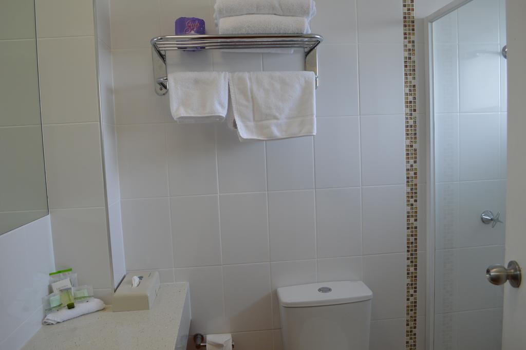 Best Western Parkside Motor Inn Coffs Harbour Ruang foto